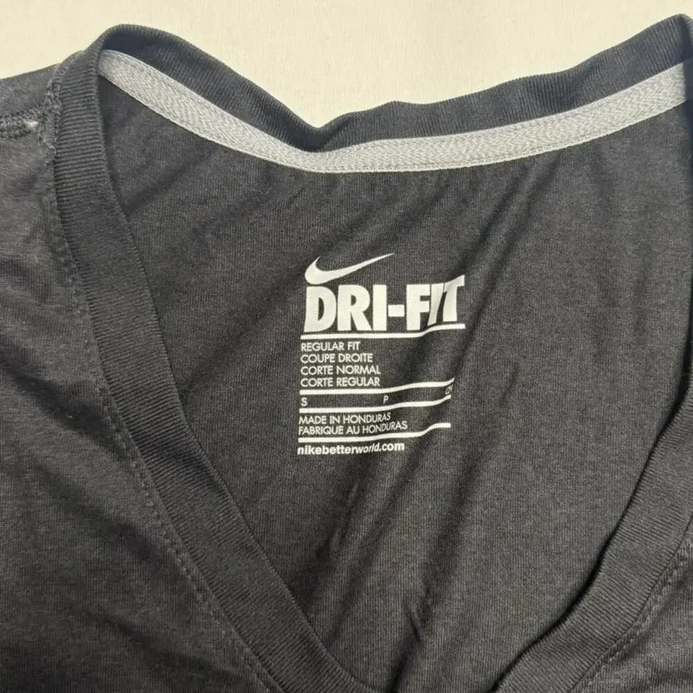 Nike black dri-fit v-neck t-shirt Size S Y2K Activewear